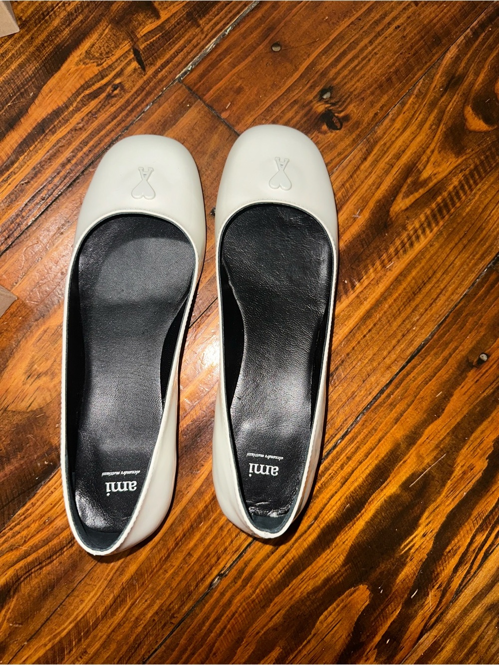 Ami Paris Logo White Leather Ballet Flats